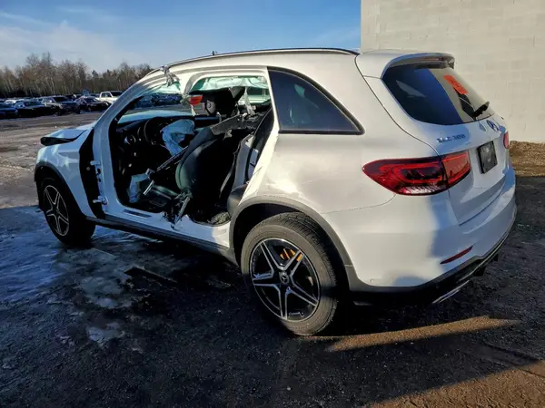 W1N0G8EB9MV306636 2021 MERCEDES-BENZ GLC - Image 2
