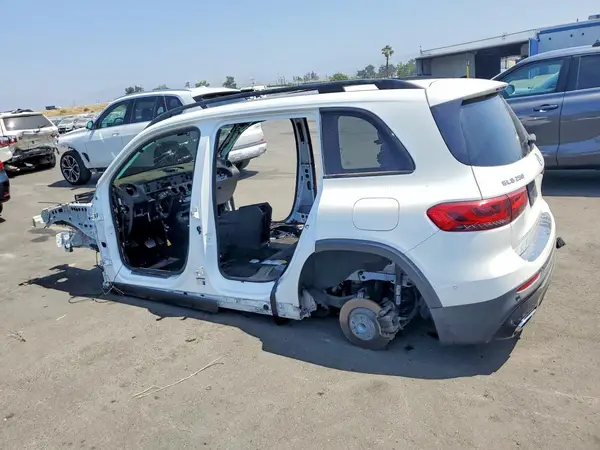 W1N4M4GB0MW084837 2021 MERCEDES-BENZ GLB - Image 2