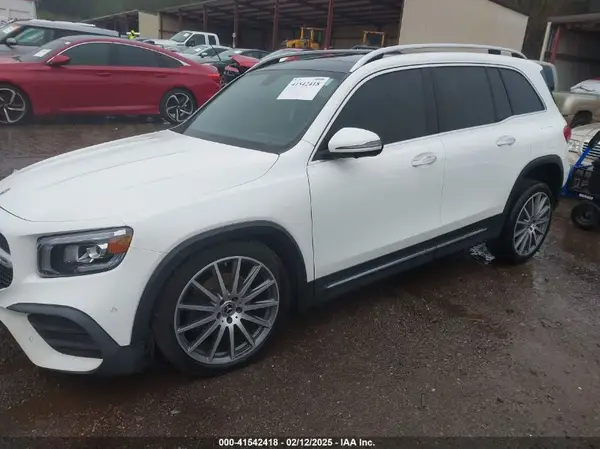 W1N4M4GB0MW134619 2021 MERCEDES-BENZ GLB - Image 2