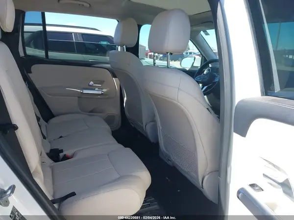 W1N4M4GB0MW143000 2021 MERCEDES-BENZ GLB - Image 8