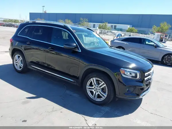 W1N4M4GB1MW086998 2021 MERCEDES-BENZ GLB - Image 1
