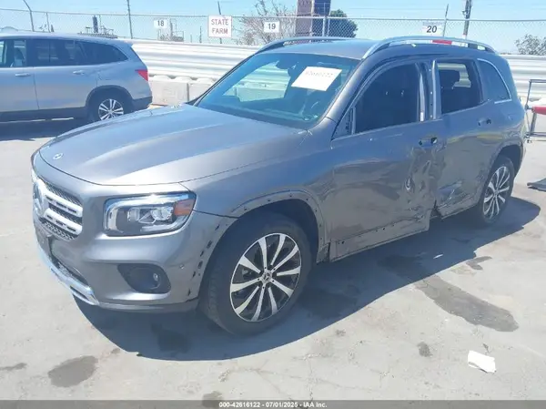 W1N4M4GB1NW177433 2022 MERCEDES-BENZ GLB - Image 2