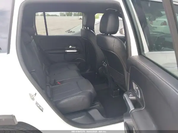 W1N4M4GB1NW241907 2022 MERCEDES-BENZ GLB - Image 8
