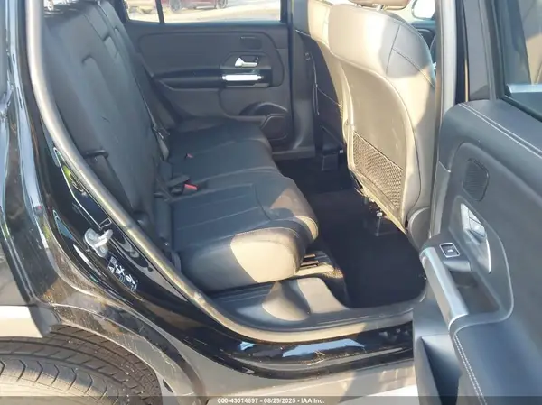 W1N4M4GB1SW388904 2025 MERCEDES-BENZ GLB - Image 8