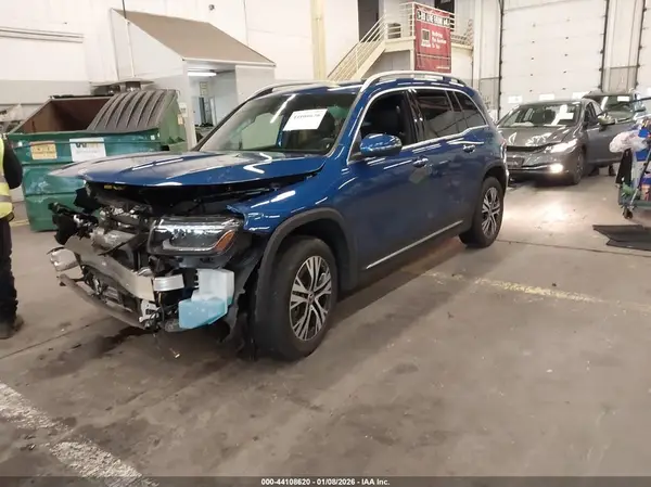 W1N4M4GB1SW402011 2025 MERCEDES-BENZ GLB - Image 2