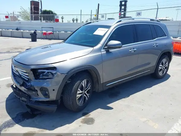 W1N4M4GB1SW416037 2025 MERCEDES-BENZ GLB - Image 2