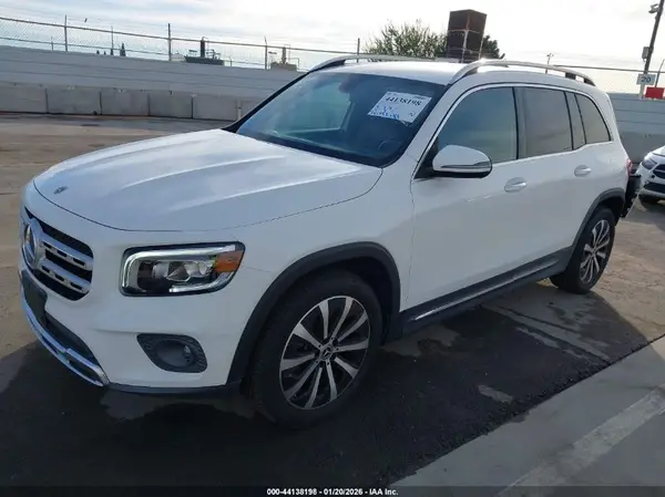 W1N4M4GB2MW106207 2021 MERCEDES-BENZ GLB - Image 2