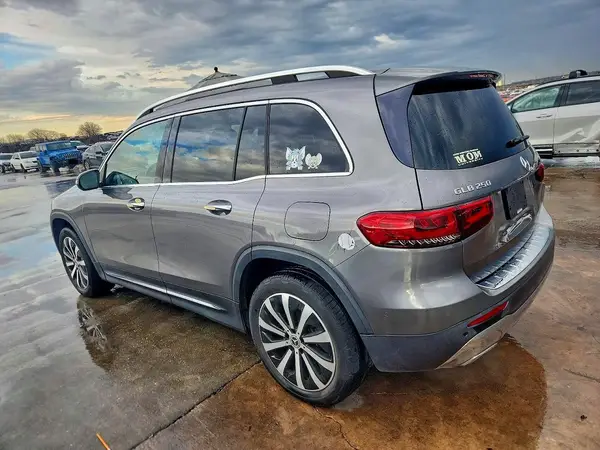 W1N4M4GB3MW107687 2021 MERCEDES-BENZ GLB - Image 2