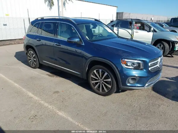 W1N4M4GB3NW187090 2022 MERCEDES-BENZ GLB - Image 1