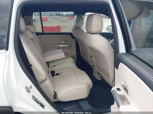 W1N4M4GB3NW250088 2022 MERCEDES-BENZ GLB - Image 8