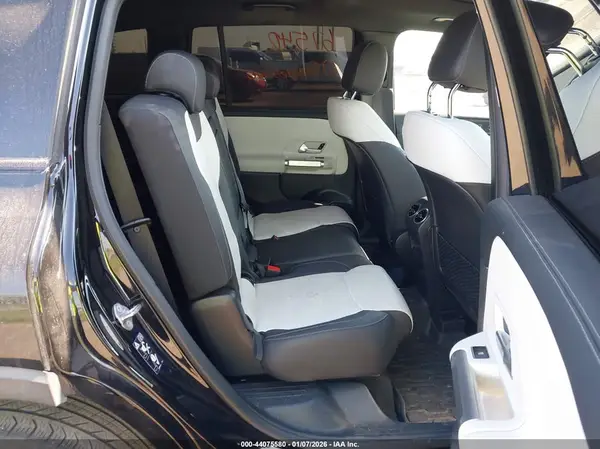 W1N4M4GB3PW268643 2023 MERCEDES-BENZ GLB - Image 8