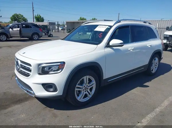 W1N4M4GB5MW145325 2021 MERCEDES-BENZ GLB - Image 2