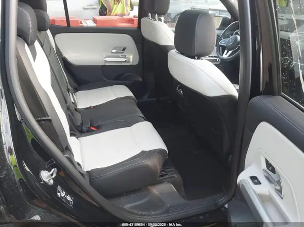 W1N4M4GB5NW238038 2022 MERCEDES-BENZ GLB - Image 8