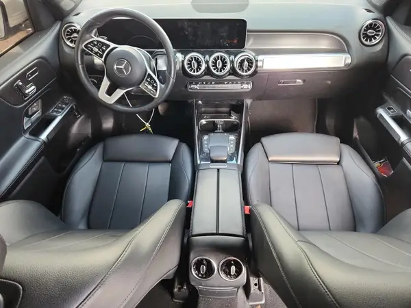 W1N4M4GB7MW123990 2021 MERCEDES-BENZ GLB - Image 8