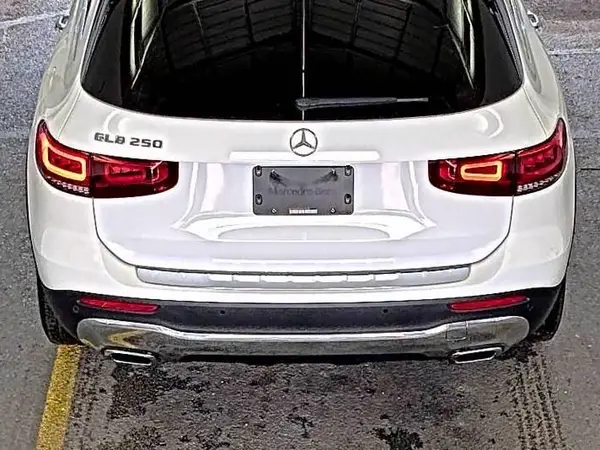 W1N4M4GB7MW142958 2021 MERCEDES-BENZ GLB - Image 1