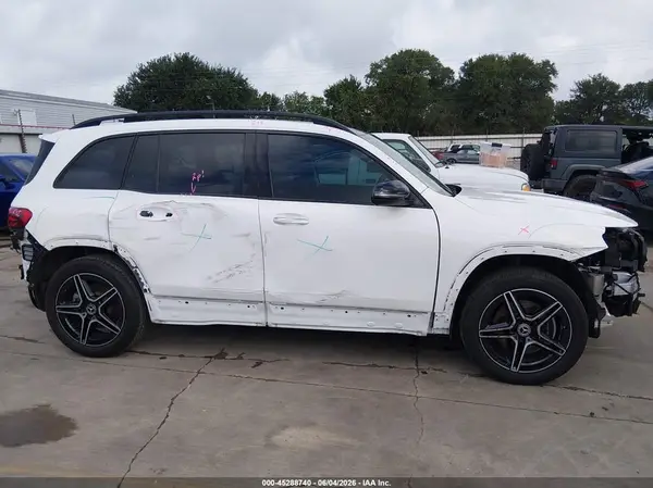 2025 MERCEDES-BENZ GLB IAAI lot 45288740 auction photo 6