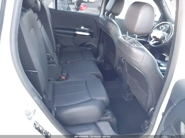 W1N4M4GB8MW093401 2021 MERCEDES-BENZ GLB - Image 8