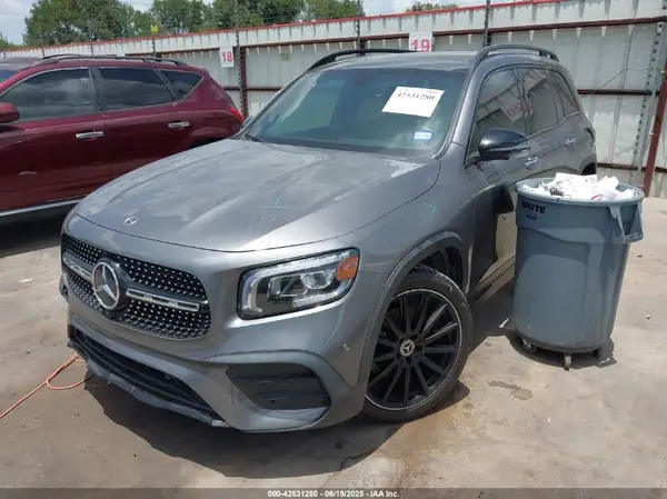 W1N4M4GB8MW107491 2021 MERCEDES-BENZ GLB - Image 2