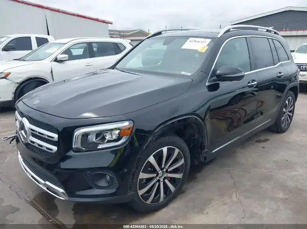 W1N4M4GB8MW109368 2021 MERCEDES-BENZ GLB - Image 2