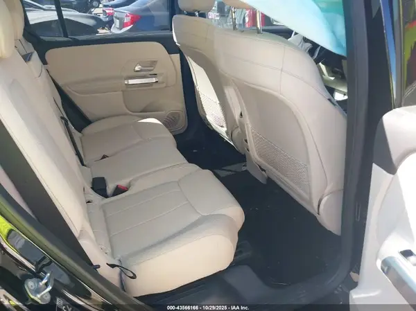 W1N4M4GB8MW125828 2021 MERCEDES-BENZ GLB - Image 8