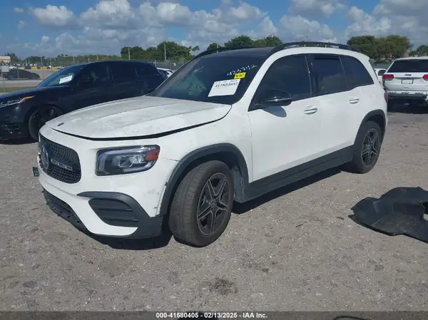 W1N4M4GB8PW286944 2023 MERCEDES-BENZ GLB - Image 2