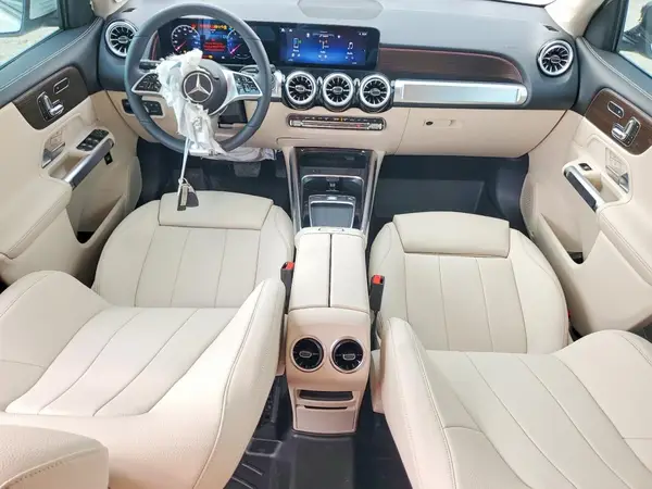 W1N4M4GB8SW402474 2025 MERCEDES-BENZ GLB - Image 8