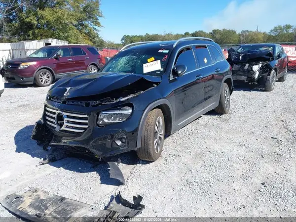 W1N4M4GB8SW416469 2025 MERCEDES-BENZ GLB - Image 2