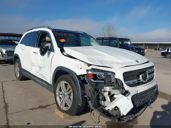 W1N4M4GB9MW093715 2021 MERCEDES-BENZ GLB - Image 1
