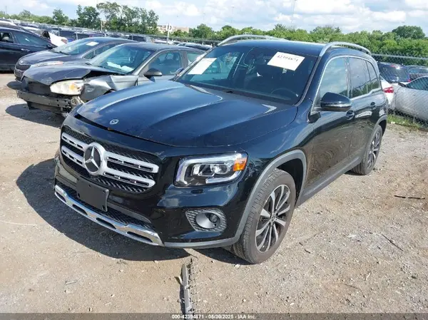 W1N4M4GB9MW147661 2021 MERCEDES-BENZ GLB - Image 2