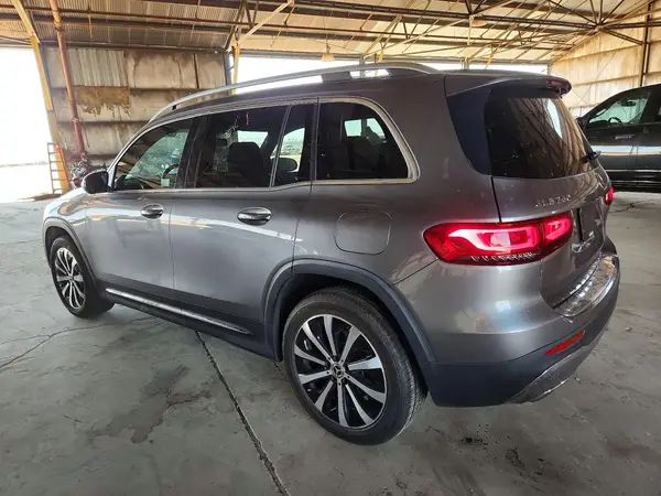 W1N4M4GB9MW166856 2021 MERCEDES-BENZ GLB - Image 2