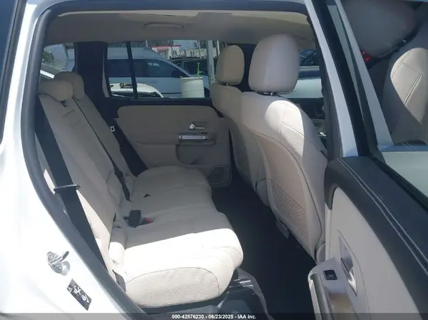 W1N4M4GB9NW236972 2022 MERCEDES-BENZ GLB - Image 8