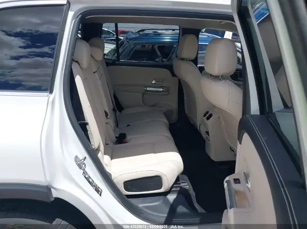 W1N4M4GB9PW311589 2023 MERCEDES-BENZ GLB - Image 8