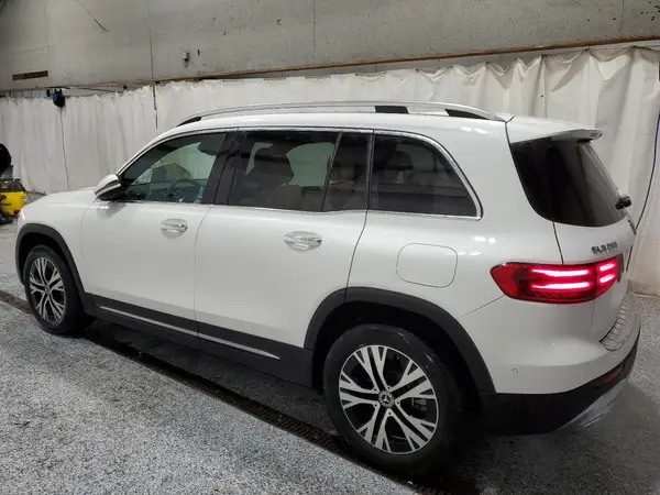 W1N4M4GB9SW414939 2025 MERCEDES-BENZ GLB - Image 2