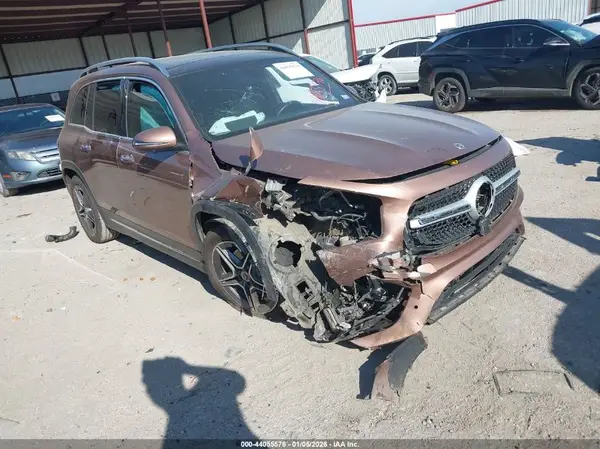 W1N4M4GBXNW242408 2022 MERCEDES-BENZ GLB - Image 1