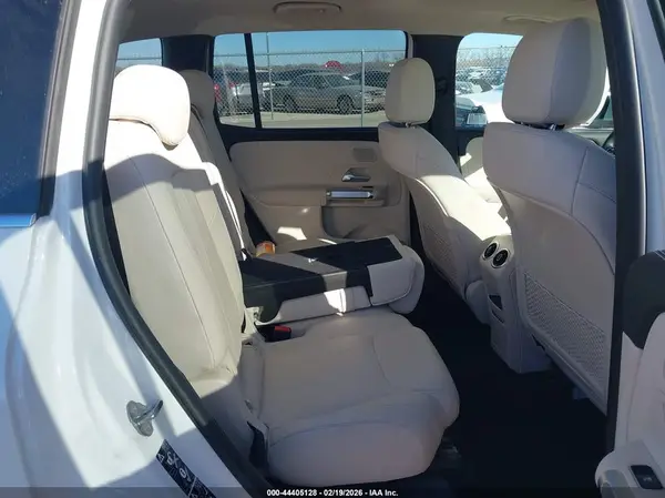 W1N4M4GBXPW293104 2023 MERCEDES-BENZ GLB - Image 8