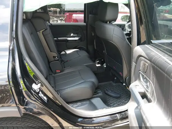 W1N4M4GBXTW448082 2026 MERCEDES-BENZ GLB - Image 8