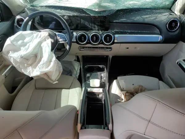 W1N4M4HB0LW041676 2020 MERCEDES-BENZ GLB - Image 8