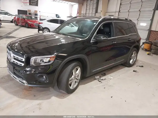 W1N4M4HB0MW077384 2021 MERCEDES-BENZ GLB - Image 2