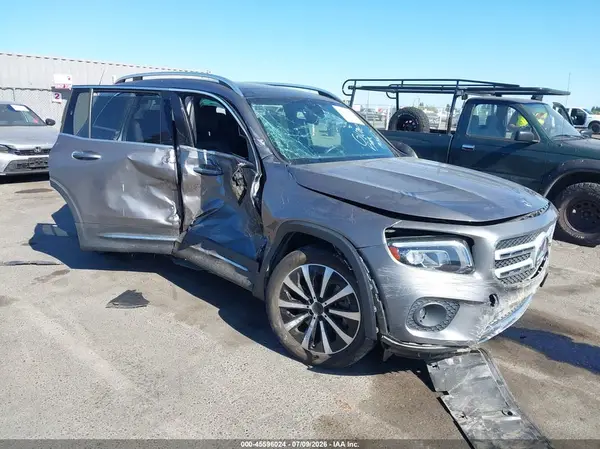 W1N4M4HB0NW202918 2022 MERCEDES-BENZ GLB - Image 1