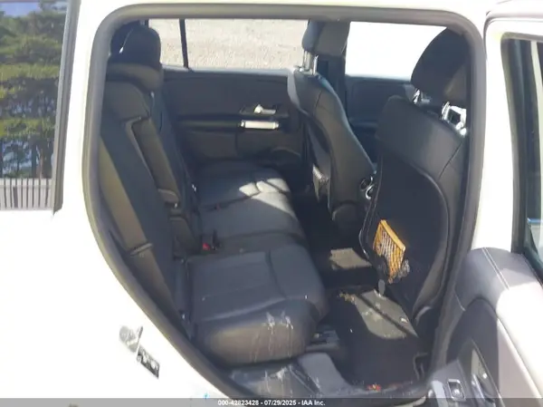 W1N4M4HB0PW333530 2023 MERCEDES-BENZ GLB - Image 8