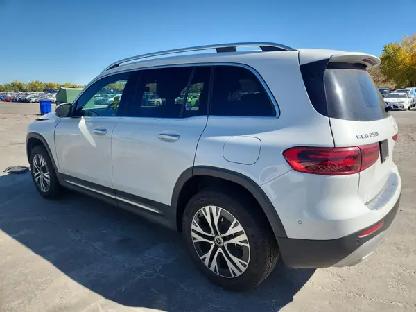 W1N4M4HB0RW352937 2024 MERCEDES-BENZ GLB - Image 2