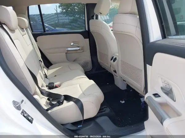 W1N4M4HB1LW042125 2020 MERCEDES-BENZ GLB - Image 8