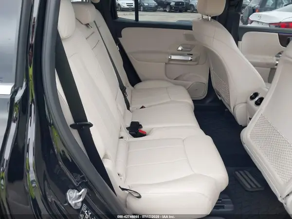 W1N4M4HB1MW147619 2021 MERCEDES-BENZ GLB - Image 8