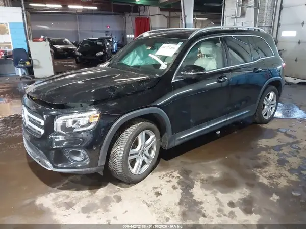 W1N4M4HB2LW013555 2020 MERCEDES-BENZ GLB - Image 2
