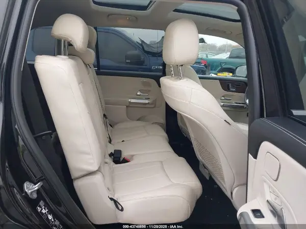 W1N4M4HB2LW056213 2020 MERCEDES-BENZ GLB - Image 8
