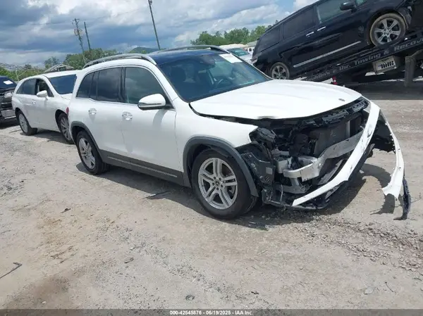 W1N4M4HB2MW091173 2021 MERCEDES-BENZ GLB - Image 1