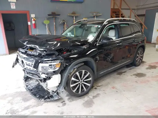 W1N4M4HB2MW151694 2021 MERCEDES-BENZ GLB - Image 2