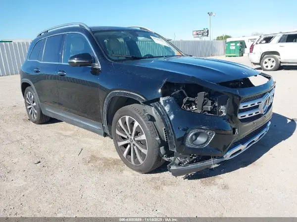 W1N4M4HB3LW024290 2020 MERCEDES-BENZ GLB - Image 1