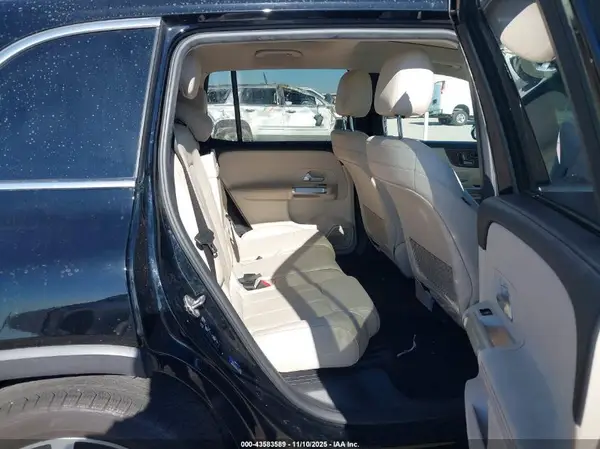 W1N4M4HB3LW024290 2020 MERCEDES-BENZ GLB - Image 8
