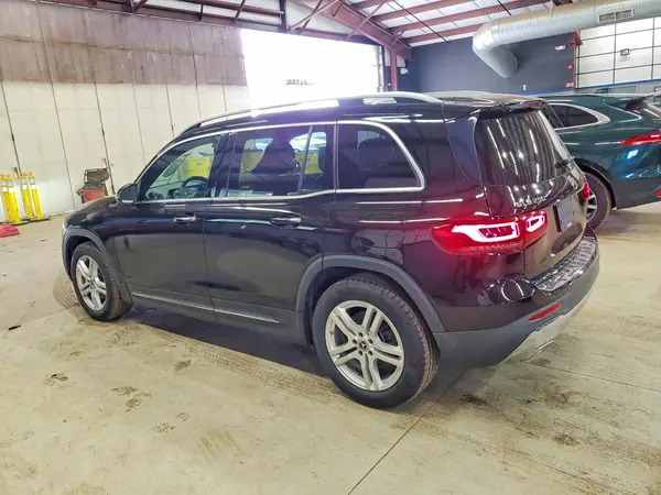W1N4M4HB4MW148652 2021 MERCEDES-BENZ GLB - Image 2